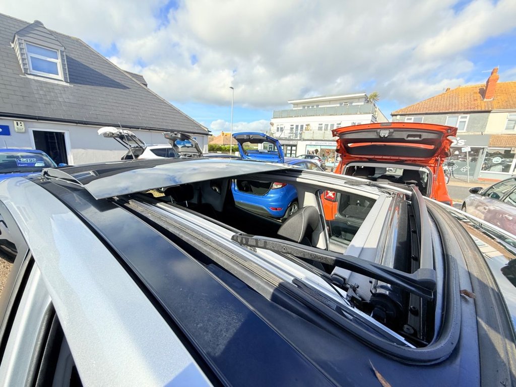 Used Kia Venga 2011 for sale - 76535663: Photo 38