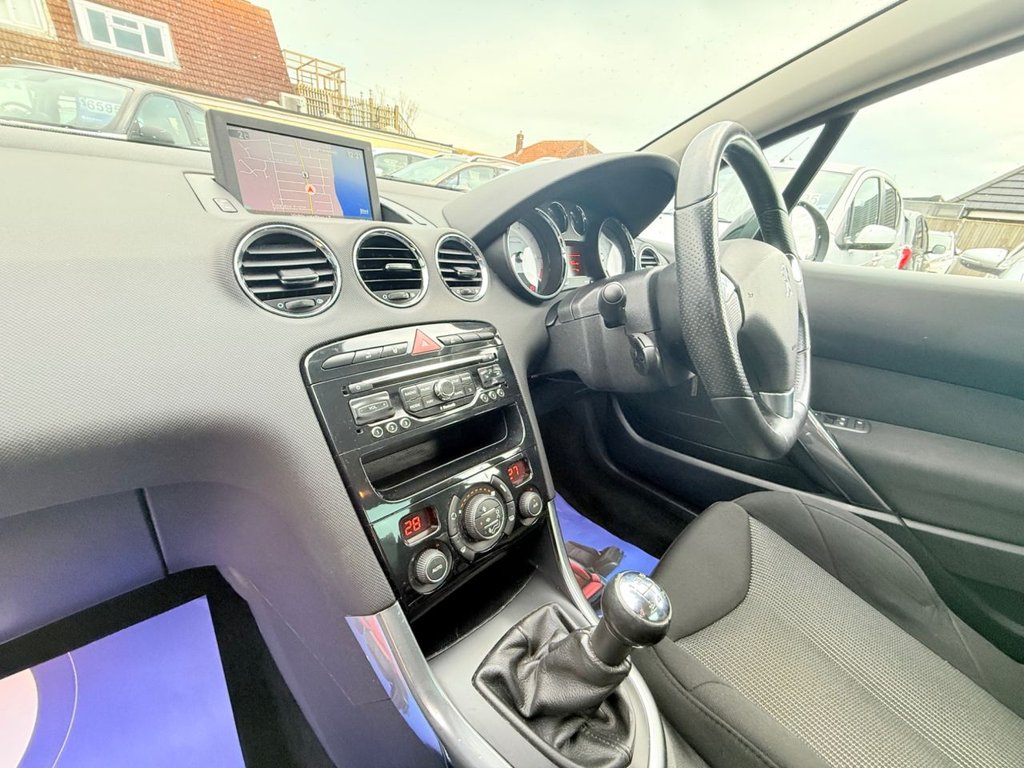 Used Peugeot 308 2014 for sale - 77121974: Photo 28