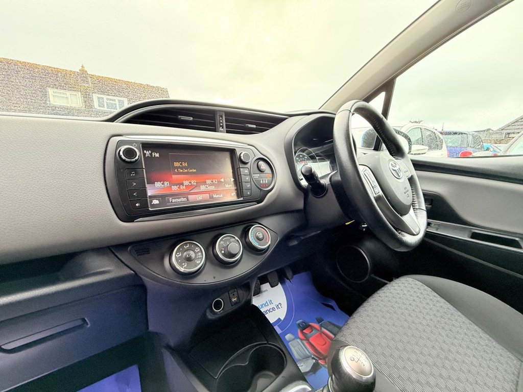 Used Toyota Yaris 2015 for sale - 77507866: Photo 19