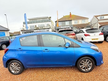 Used Toyota Yaris 2015 for sale - 77507866: Photo