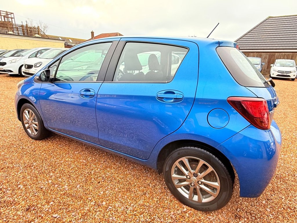 Used Toyota Yaris 2015 for sale - 77507866: Photo 4