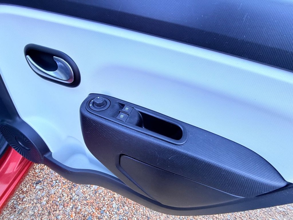 Used Renault Twingo 2015 for sale - 77110959: Photo 14