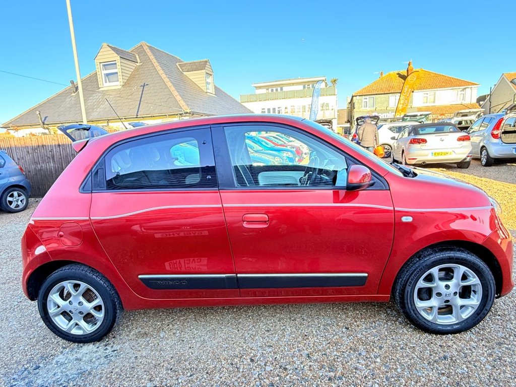 Used Renault Twingo 2015 for sale - 77110959: Photo 2