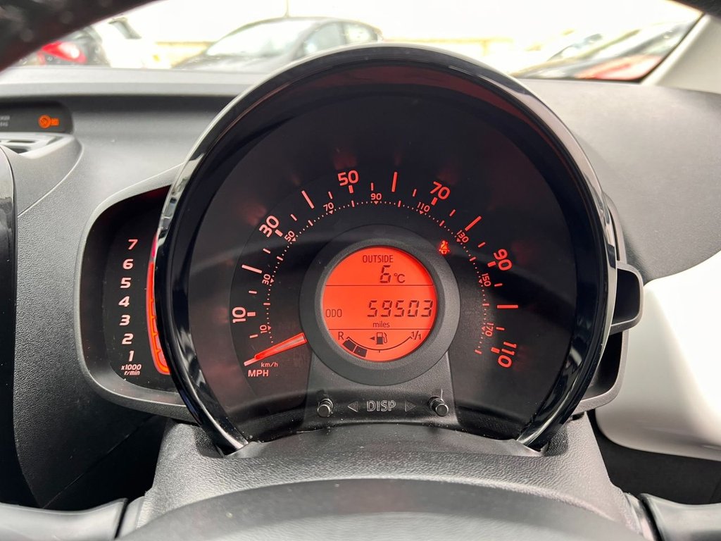 Used Toyota AYGO 2015 for sale - 77594621: Photo 31