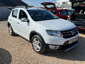 Used Dacia Sandero Stepway 2015 for sale - 78349299: Photo