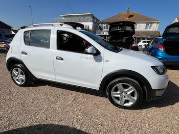 Used Dacia Sandero Stepway 2015 for sale - 78349299: Photo