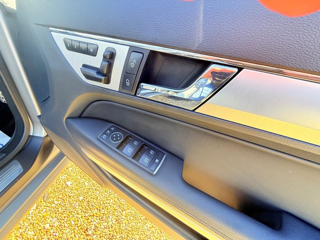 Used Mercedes-Benz E Class 2011 for sale - 77890960: Photo 29