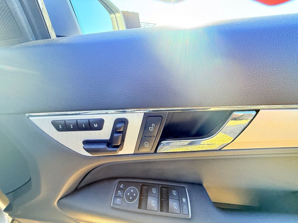 Used Mercedes-Benz E Class 2011 for sale - 77890960: Photo 31