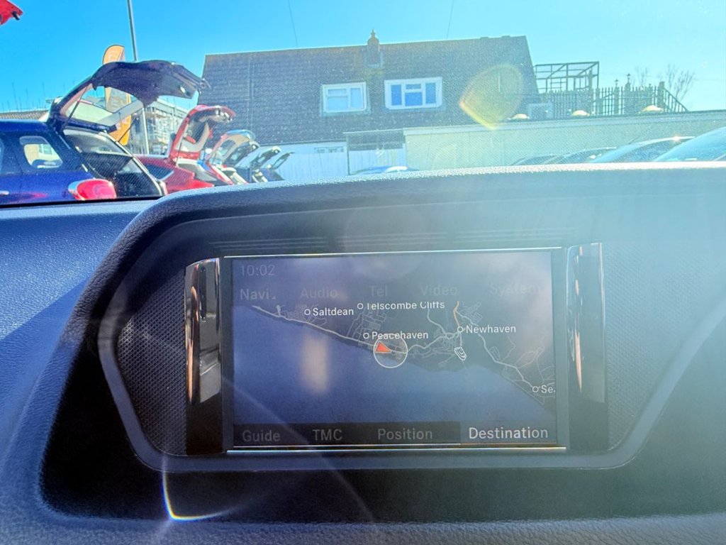 Used Mercedes-Benz E Class 2011 for sale - 77890960: Photo 43