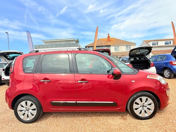 Used Citroen C3 Picasso 2015 for sale - 75527863: Photo 2