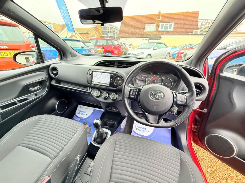 Used Toyota Yaris 2016 for sale - 76509582: Photo 15