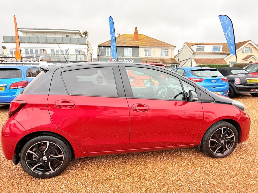 Used Toyota Yaris 2016 for sale - 76509582: Photo 2