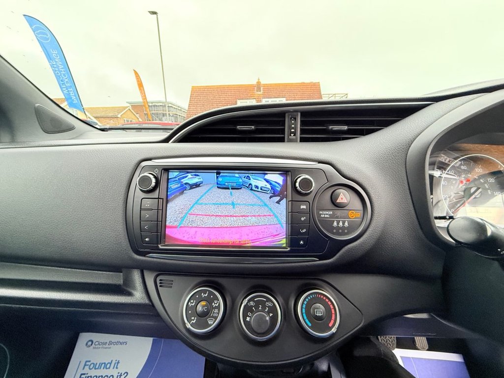 Used Toyota Yaris 2016 for sale - 76509582: Photo 31