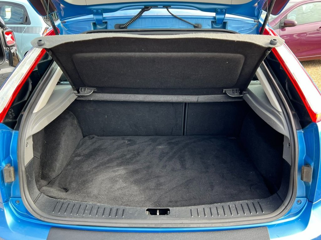 Used Ford Focus 2010 for sale - 76509374: Photo 18