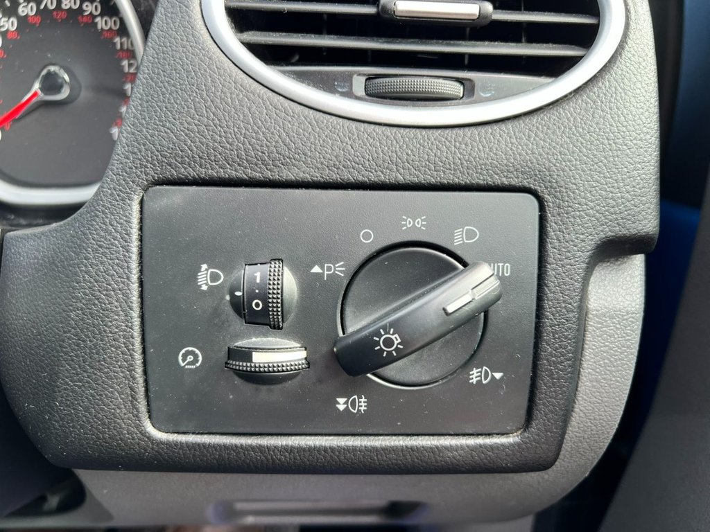 Used Ford Focus 2010 for sale - 76509374: Photo 33