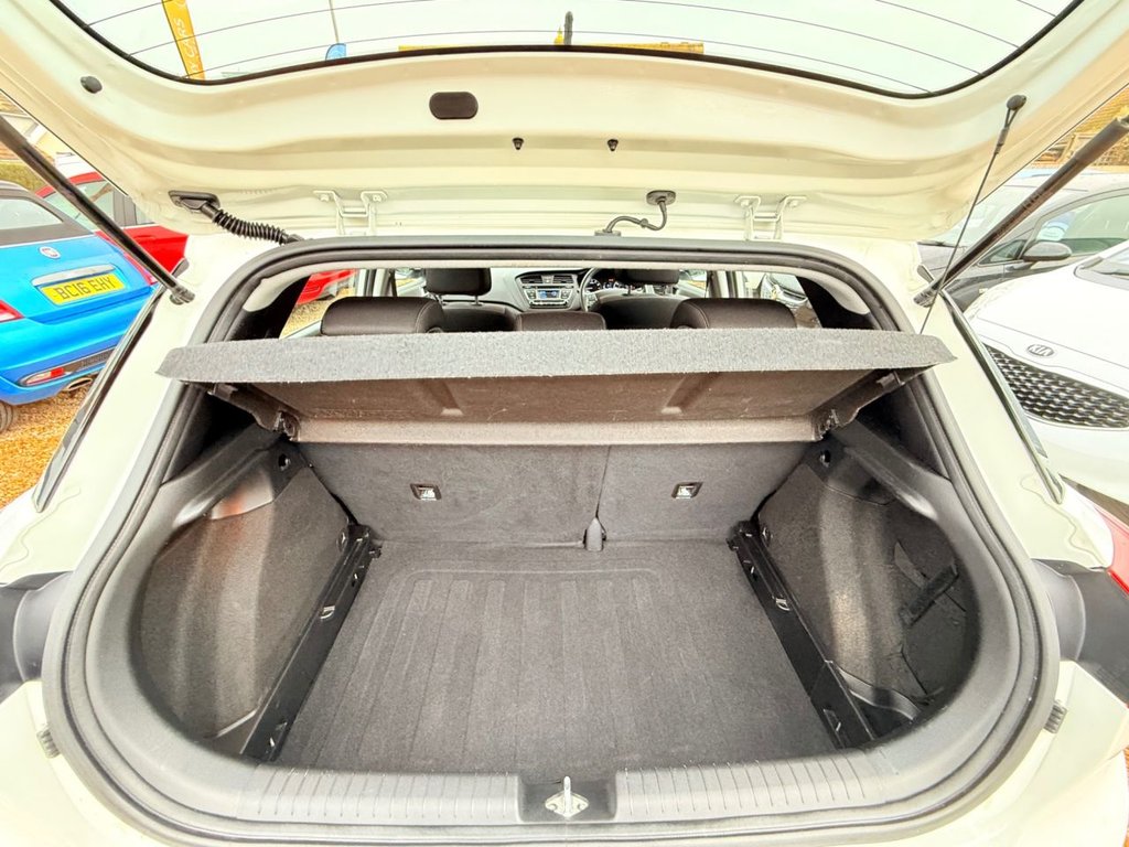 Used Hyundai i20 2017 for sale - 77780843: Photo 17