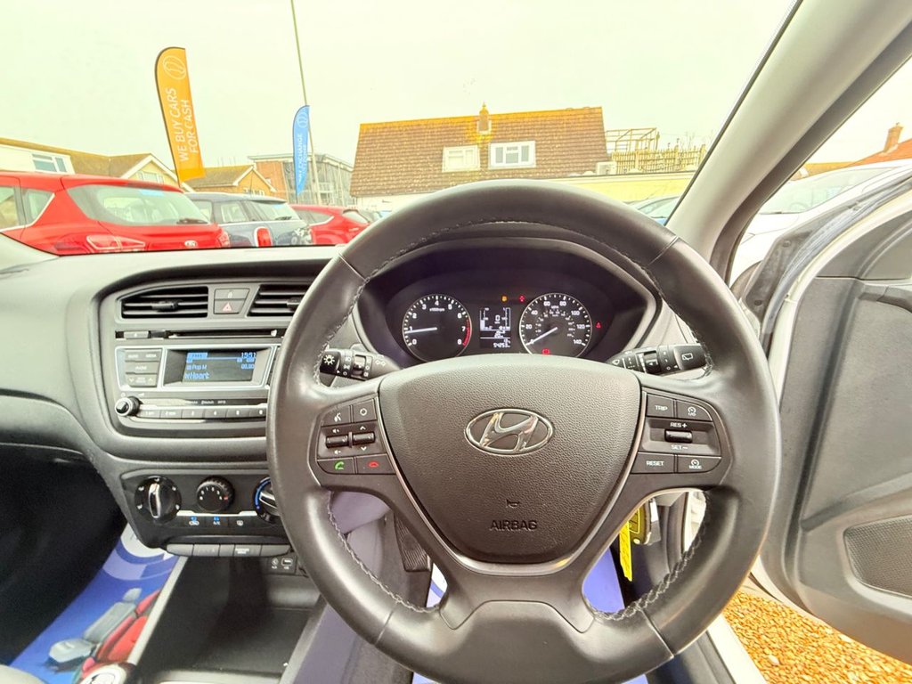Used Hyundai i20 2017 for sale - 77780843: Photo 34