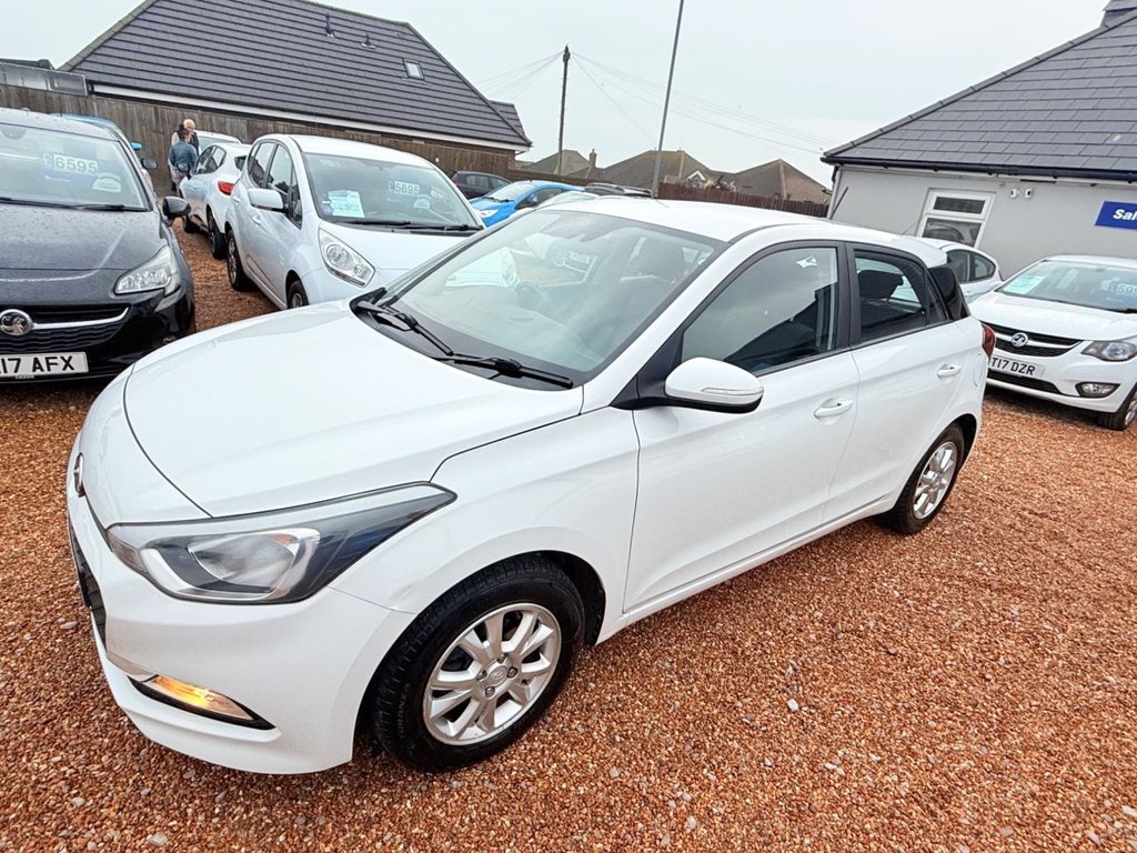 Used Hyundai i20 2017 for sale - 77780843: Photo 6