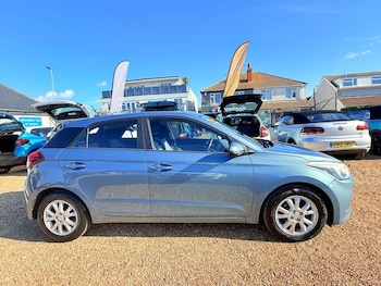 Used Hyundai i20 2016 for sale - 75896068: Photo