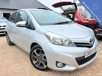 Used Toyota Yaris 2013 for sale - 79562218: Photo