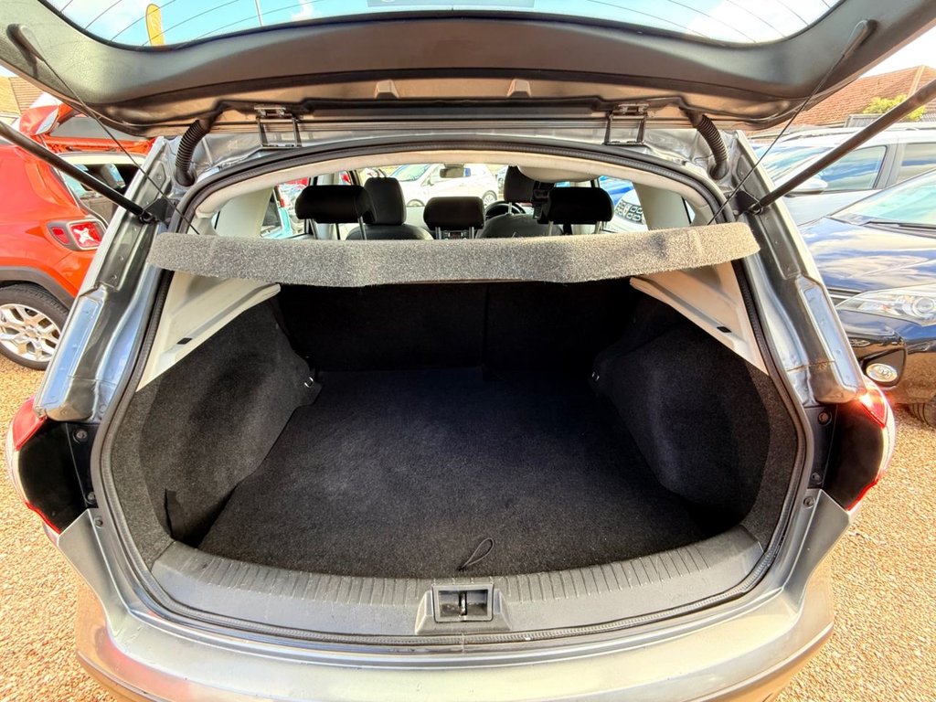 Used Nissan Qashqai 2012 for sale - 76605013: Photo 21