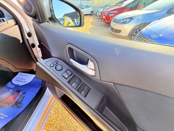 Used Honda Civic 2013 for sale - 76224020: Photo 12