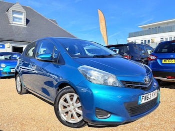 Used Toyota Yaris 2013 for sale - 76080829: Photo