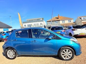 Used Toyota Yaris 2013 for sale - 76080829: Photo