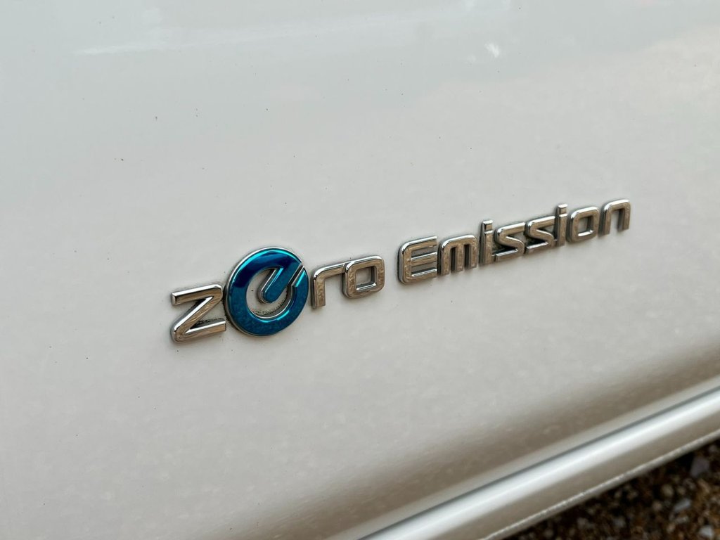 Used Nissan Leaf 2017 for sale - 77014492: Photo 14