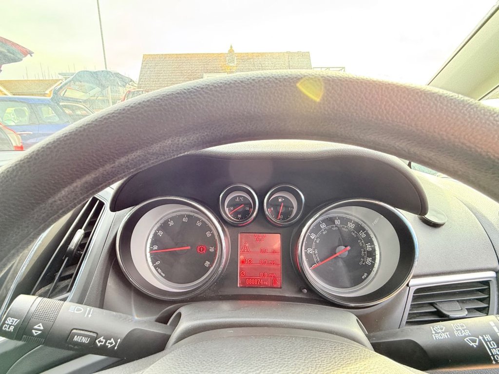 Used Vauxhall Zafira 2015 for sale - 78029931: Photo 32