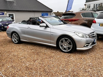 Used Mercedes-Benz E Class 2012 for sale - 77521299: Photo