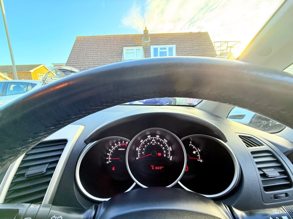 Used Kia Venga 2015 for sale - 76698556: Photo 35