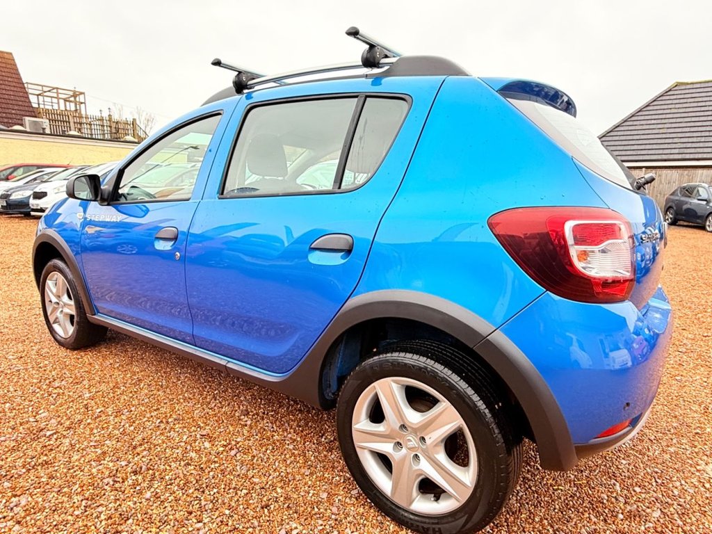 Used Dacia Sandero Stepway 2014 for sale - 77139640: Photo 3