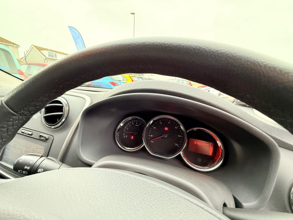 Used Dacia Sandero Stepway 2014 for sale - 77139640: Photo 33