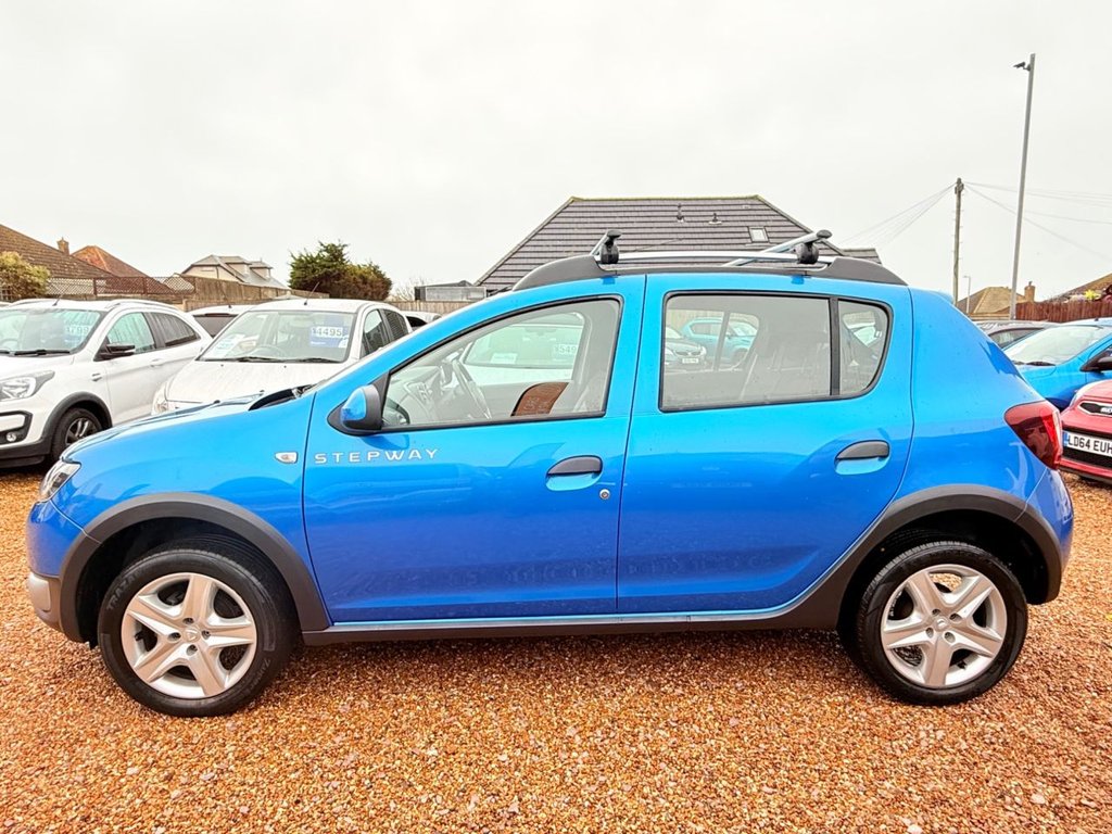 Used Dacia Sandero Stepway 2014 for sale - 77139640: Photo 9