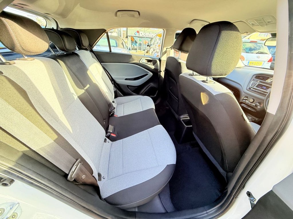 Used Hyundai i20 2017 for sale - 77558069: Photo 20