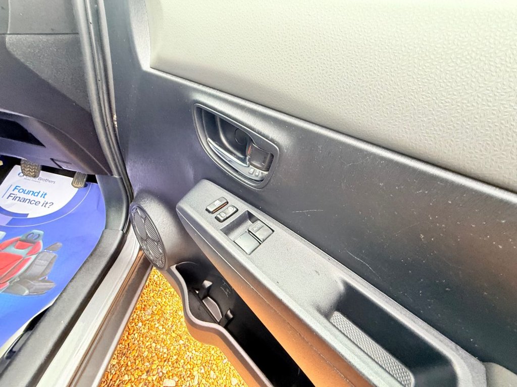 Used Toyota Yaris 2012 for sale - 76751071: Photo 14