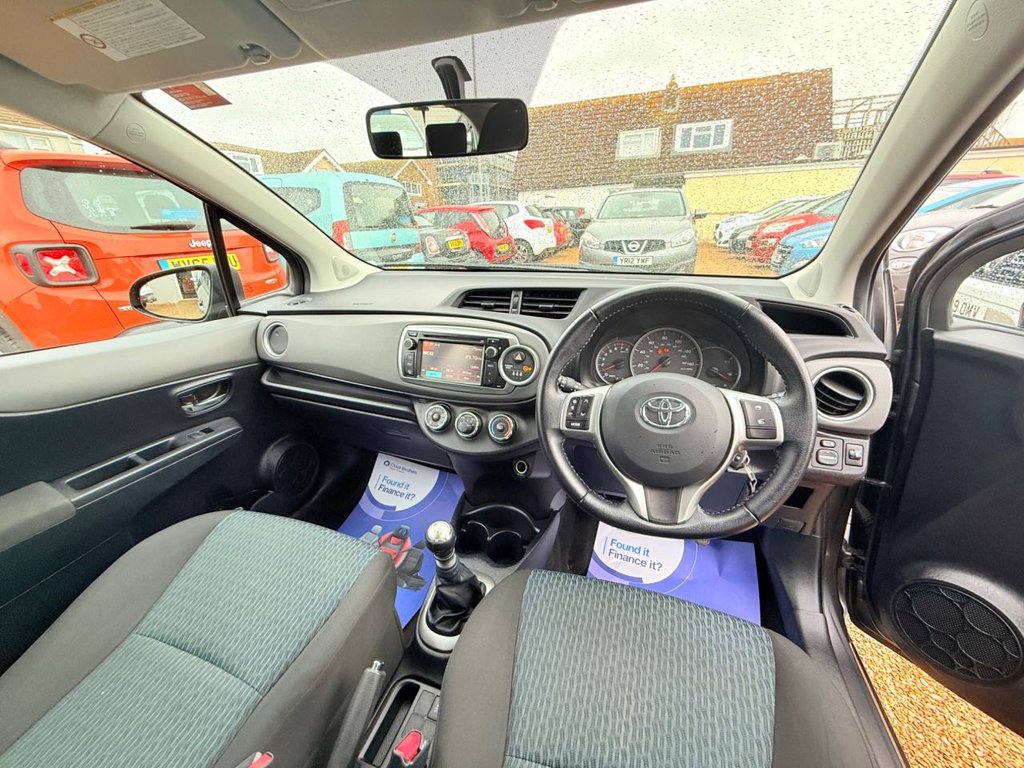 Used Toyota Yaris 2012 for sale - 76751071: Photo 15