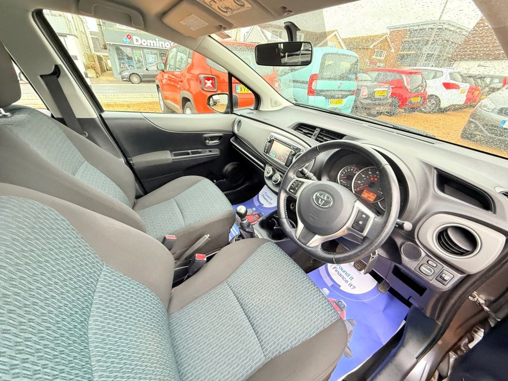 Used Toyota Yaris 2012 for sale - 76751071: Photo 17