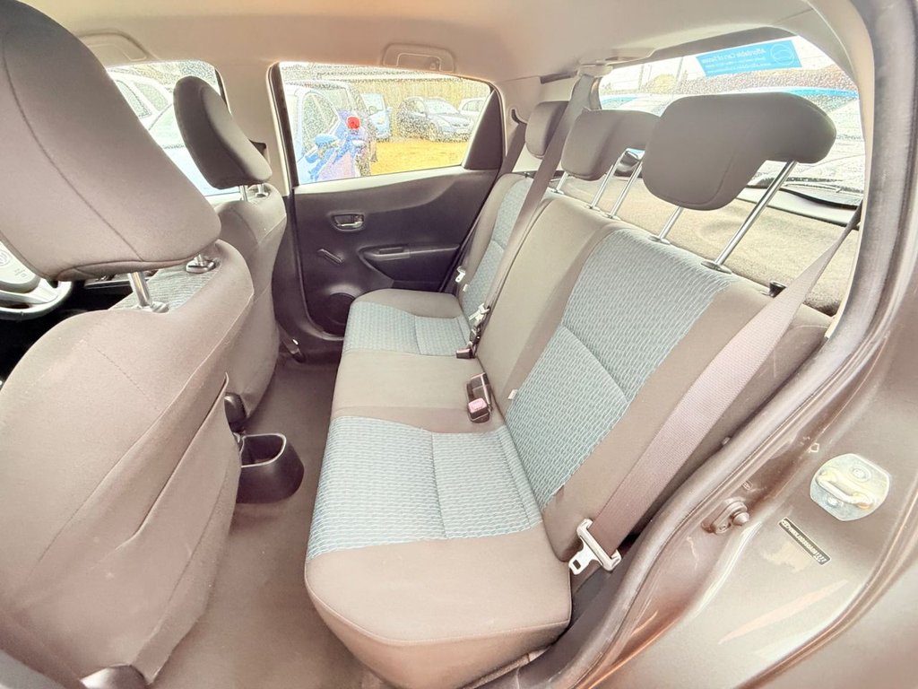 Used Toyota Yaris 2012 for sale - 76751071: Photo 18