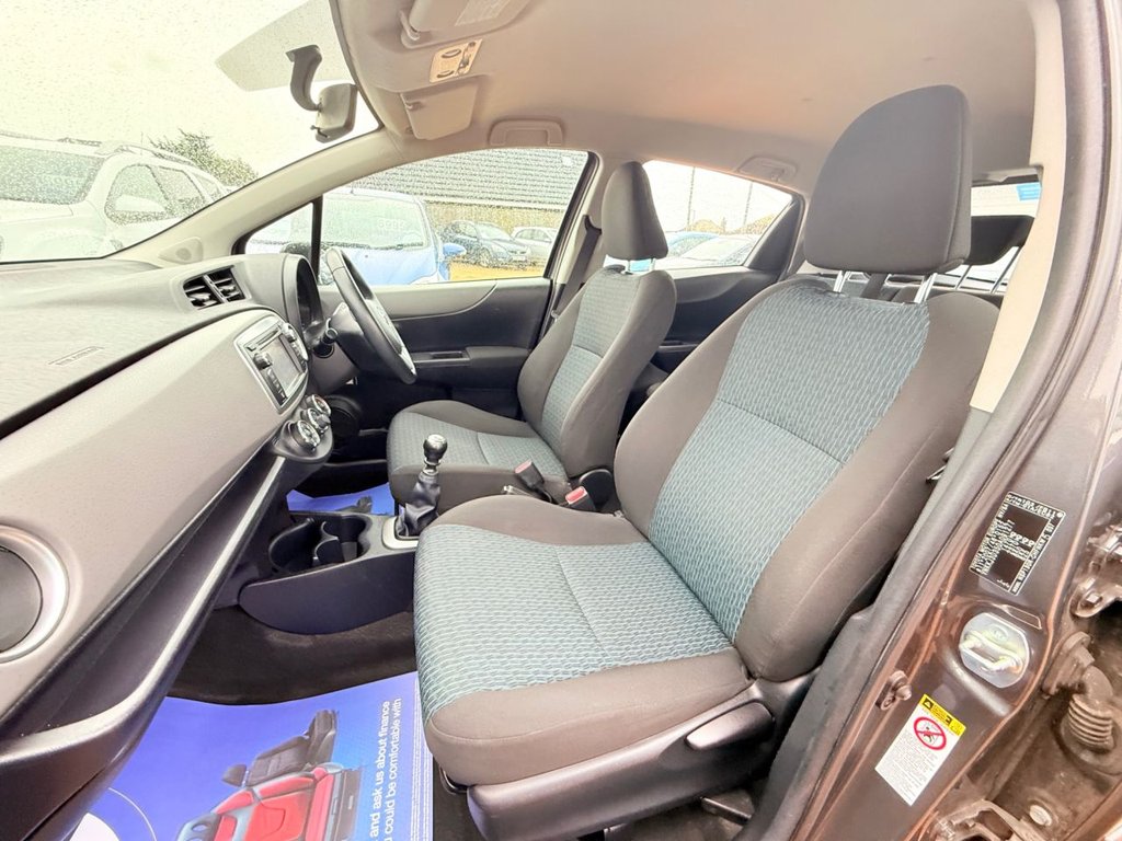 Used Toyota Yaris 2012 for sale - 76751071: Photo 23