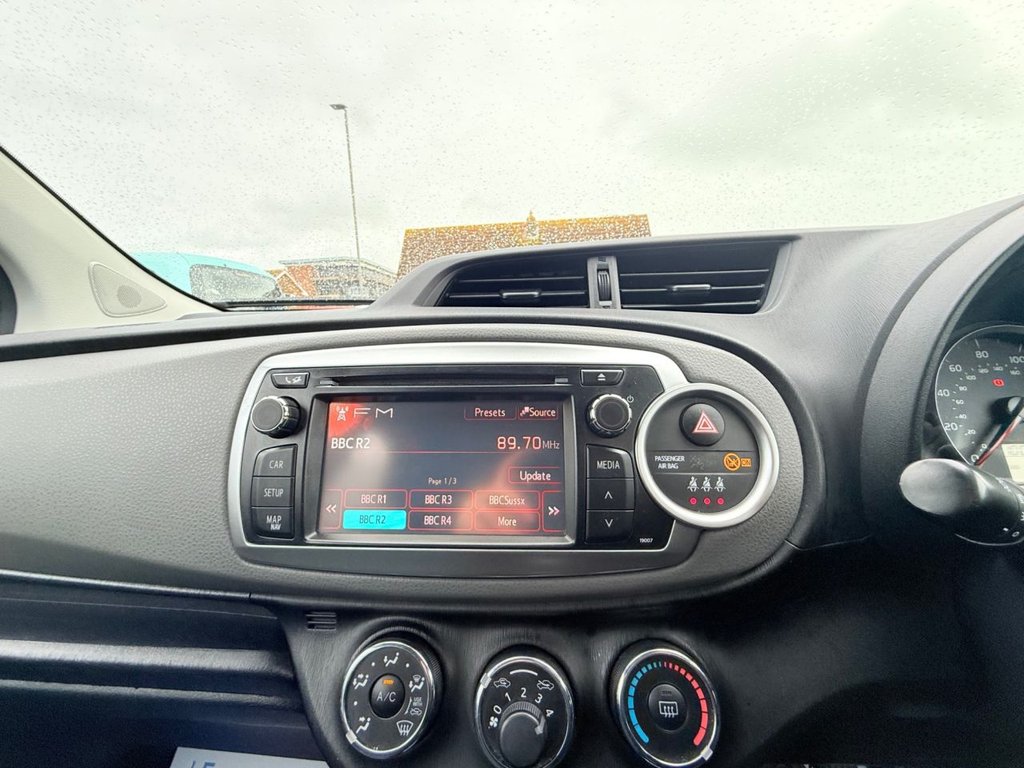 Used Toyota Yaris 2012 for sale - 76751071: Photo 25