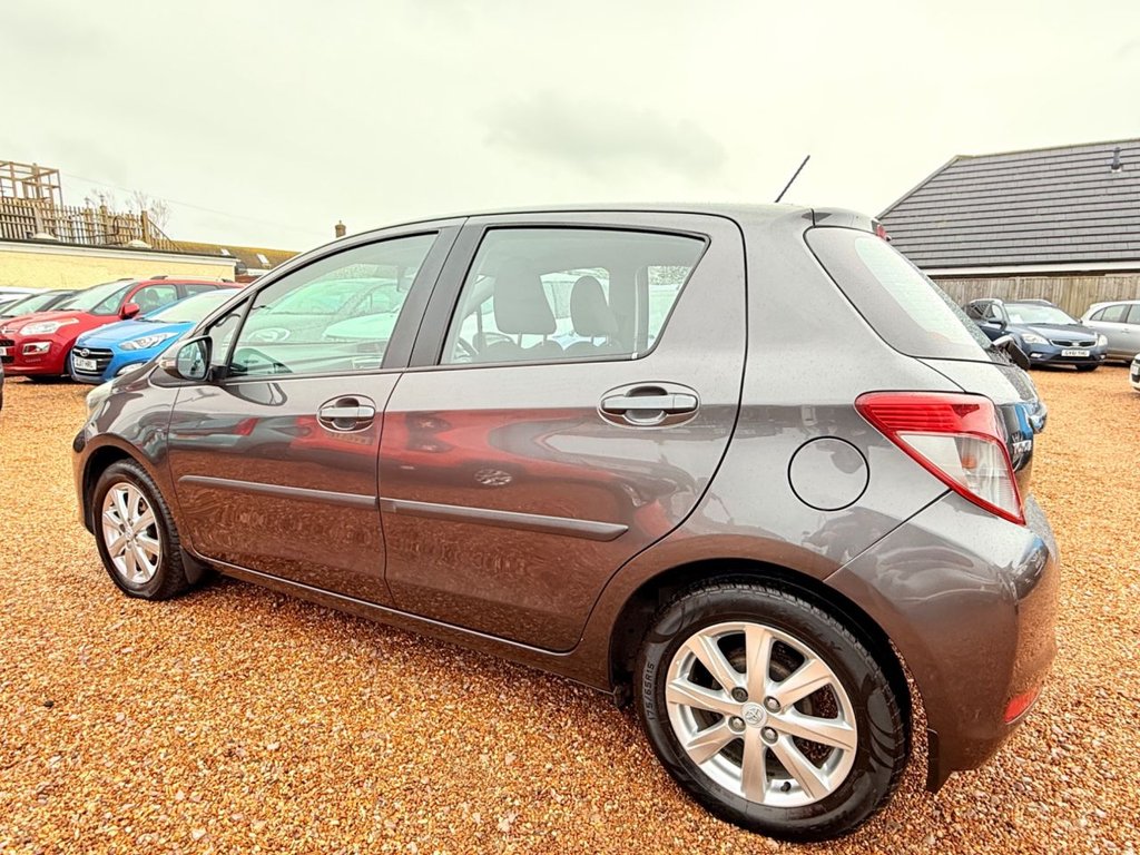 Used Toyota Yaris 2012 for sale - 76751071: Photo 3