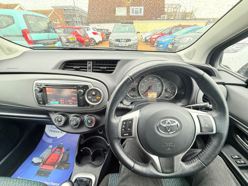 Used Toyota Yaris 2012 for sale - 76751071: Photo 32