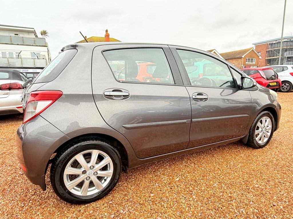 Used Toyota Yaris 2012 for sale - 76751071: Photo 6