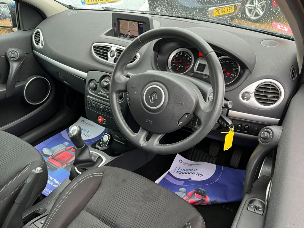 Used Renault Clio 2010 for sale - 77621827: Photo 24