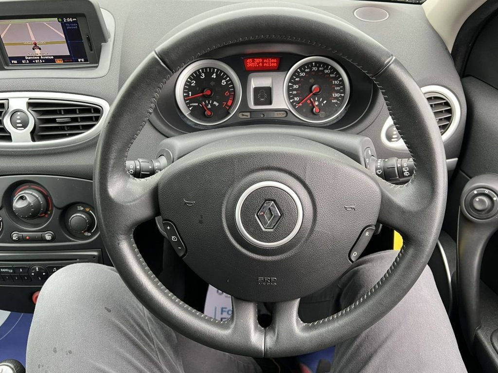 Used Renault Clio 2010 for sale - 77621827: Photo 26