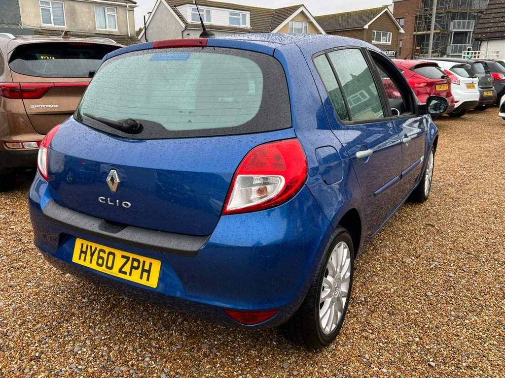 Used Renault Clio 2010 for sale - 77621827: Photo 3