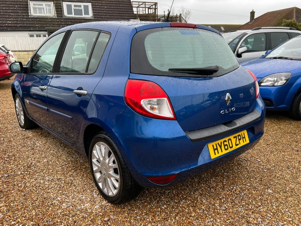 Used Renault Clio 2010 for sale - 77621827: Photo 5