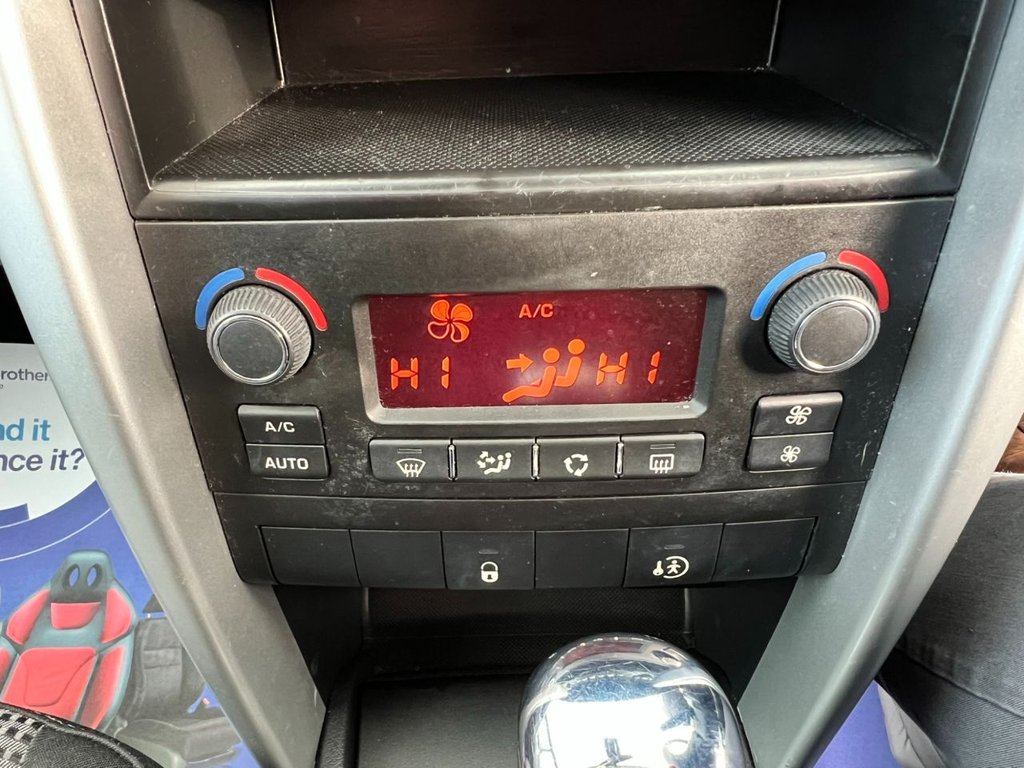 Used Peugeot 207 2010 for sale - 76909786: Photo 28